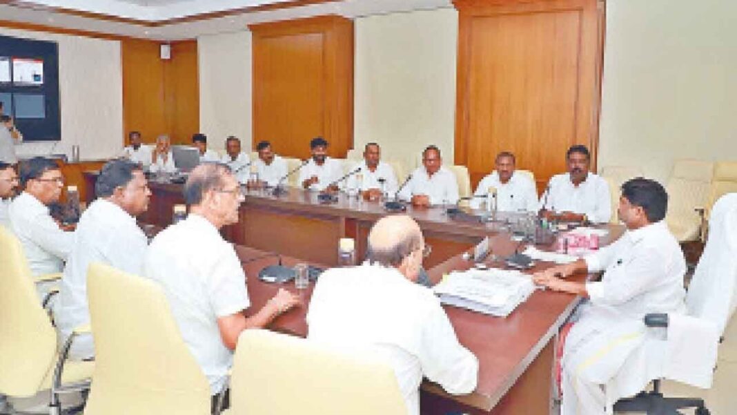 గత బొగ్గు బ్లాక్ వేలం నుండి వచ్చే ఆదాయంలో సింగారెని రూ .60 కె సిఆర్ కోల్పోయింది: భట్టి
– PARAHUSHAR NEWS