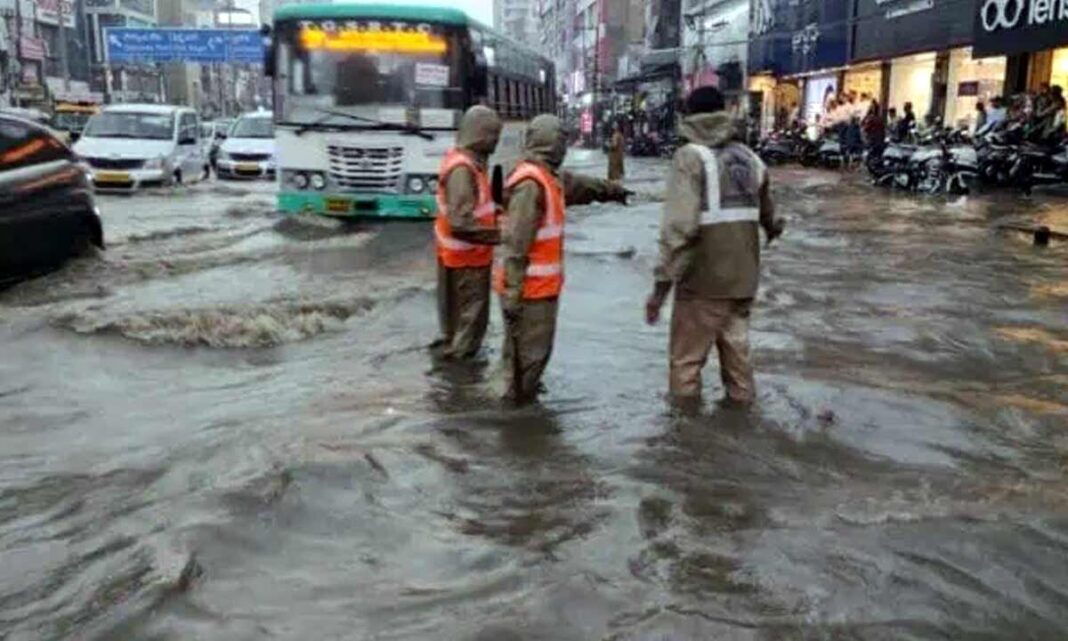 తెలంగాణకు భారీ వర్షపాతం హెచ్చరిక
– PARAHUSHAR NEWS