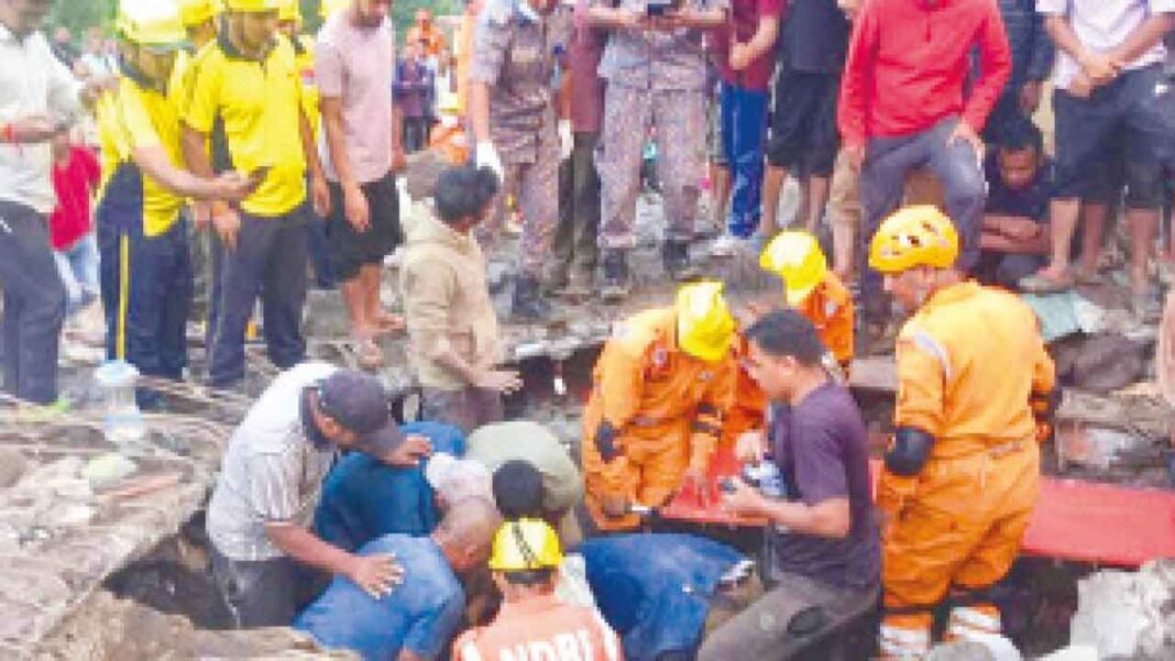 వర్షం దెబ్బతిన్న చమోలిలో ఇంకా 5 మృతదేహాలు కనుగొనబడ్డాయి
– PARAHUSHAR NEWS