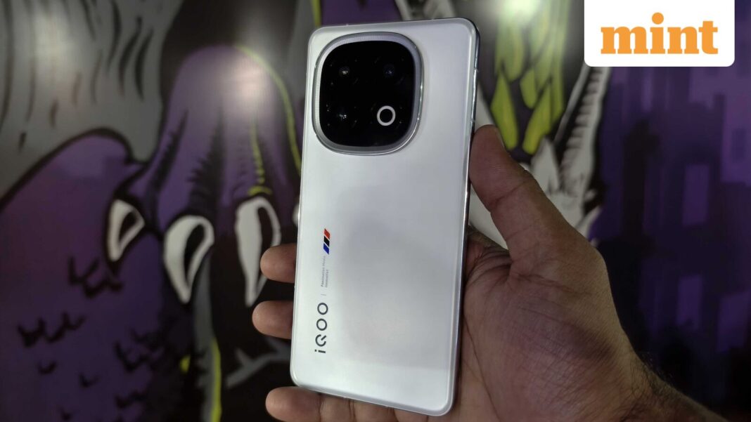 iQOO 15 is expected to come running on Origin OS 6 in India