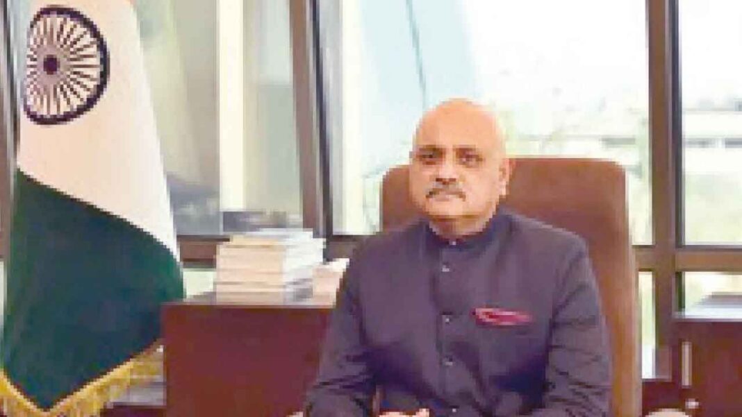 సిబిఐ డైరెక్టర్ నగరానికి సందర్శన కనుబొమ్మలను పెంచుతుంది
– PARAHUSHAR NEWS