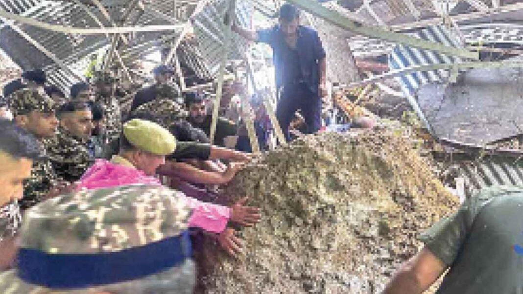 34 మంది యాత్రికుల మరణాలపై ఫిర్యాదుపై పోలీసుల నివేదికను కోర్టు కోరింది
– PARAHUSHAR NEWS