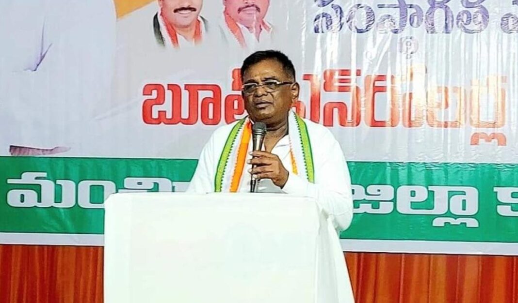 బెల్లాంపల్లి ఎమ్మెల్యే జి వినోద్ నియోజకవర్గం నుండి దూరంగా ఉండటానికి వేడిని ఎదుర్కొంటుంది
