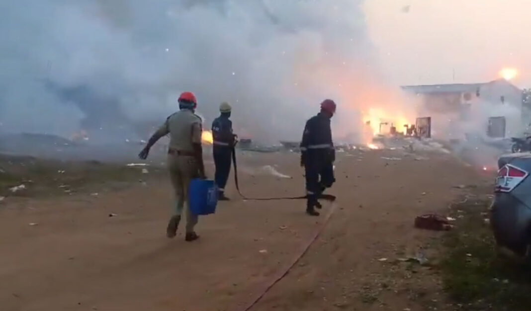 ఆందోల్-జోగిపేటలోని బాణాసంచా గోడౌన్లో భారీ అగ్నిప్రమాదం సంభవించింది
– PARAHUSHAR NEWS