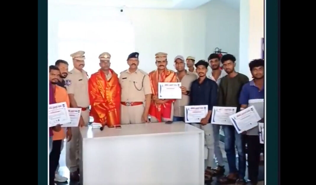 250 మంది రక్తదాతలతో వనపర్తి పోలీసులు రికార్డు సృష్టించారు
– PARAHUSHAR NEWS