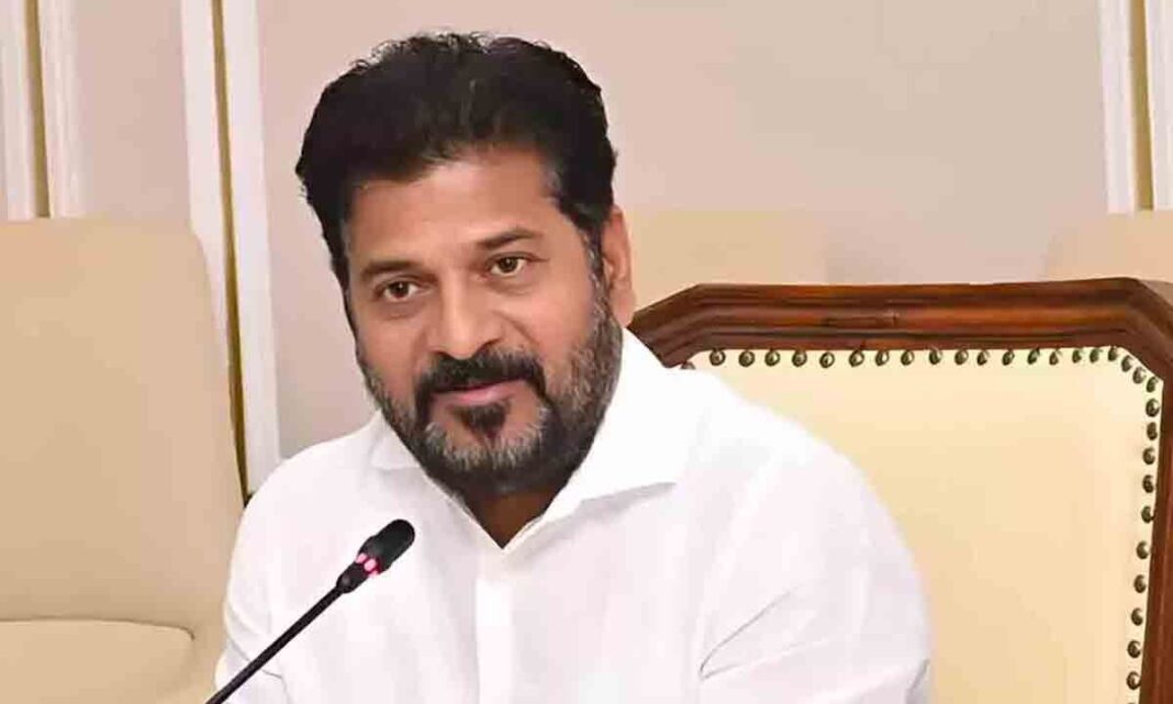 తెలంగాణపై మొన్న తుపాను ప్రభావంతో అప్రమత్తంగా ఉండాలని సీఎం రేవంత్ రెడ్డి పిలుపునిచ్చారు
