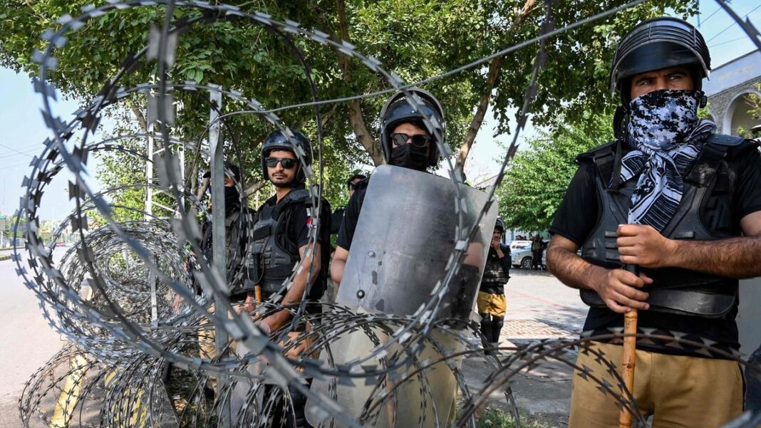 పాకిస్తాన్ తాలిబాన్ వాదన, వాయువ్యంలో 23 మంది మరణించారు
– PARAHUSHAR NEWS
