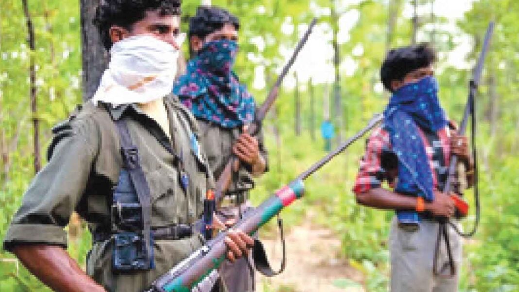 భూపతి లొంగుబాటు నక్సల్స్‌లో పగుళ్లు విస్తరించినట్లు చూపిస్తుంది
