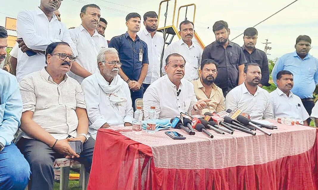 రెండు నెలల్లో RRR నార్త్ కోసం టెండర్లు: కోమాటిరెడిడి
– PARAHUSHAR NEWS