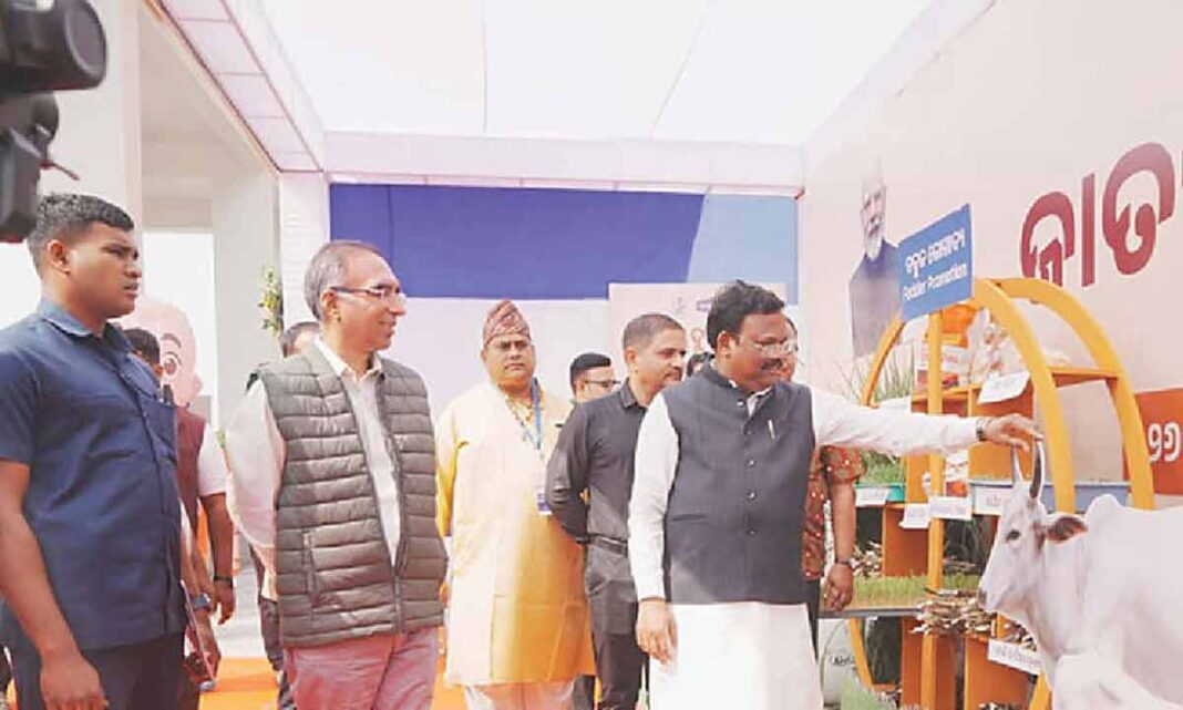4.5 లక్షల మంది పాడి రైతులకు రూ.200 కోట్ల సబ్సిడీ
– PARAHUSHAR NEWS