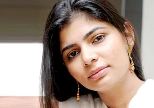కర్మ ఎవర్ని వదలదు.. బడా హీరో సినిమాలపై చిన్మయి సంచలన వ్యాఖ్యలు 

