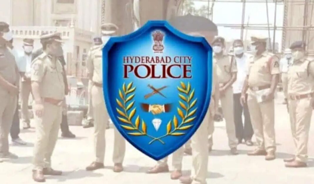 పోలీసుల అక్రమాస్తుల కేసులు హైదరాబాద్లో ఆందోళనకు దిగాయి
– PARAHUSHAR NEWS