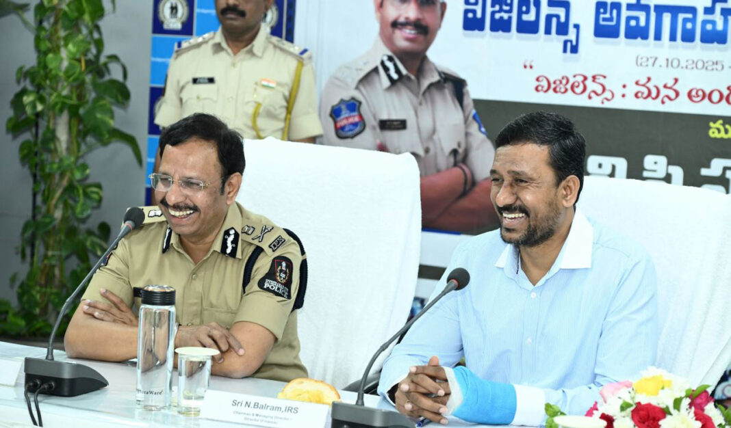 అవినీతిని ఎదుర్కోవడానికి AI ఆధారిత విజిలెన్స్కు హైదరాబాద్ టాప్ కాప్ సజ్జనార్ పిలుపునిచ్చారు
– PARAHUSHAR NEWS