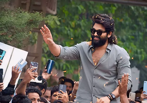 అల్లు అర్జున్ కి దాదాసాహెబ్ ఫాల్కే అవార్డు.. అసలు సౌండ్ లేదేంటి..!
– PARAHUSHAR NEWS