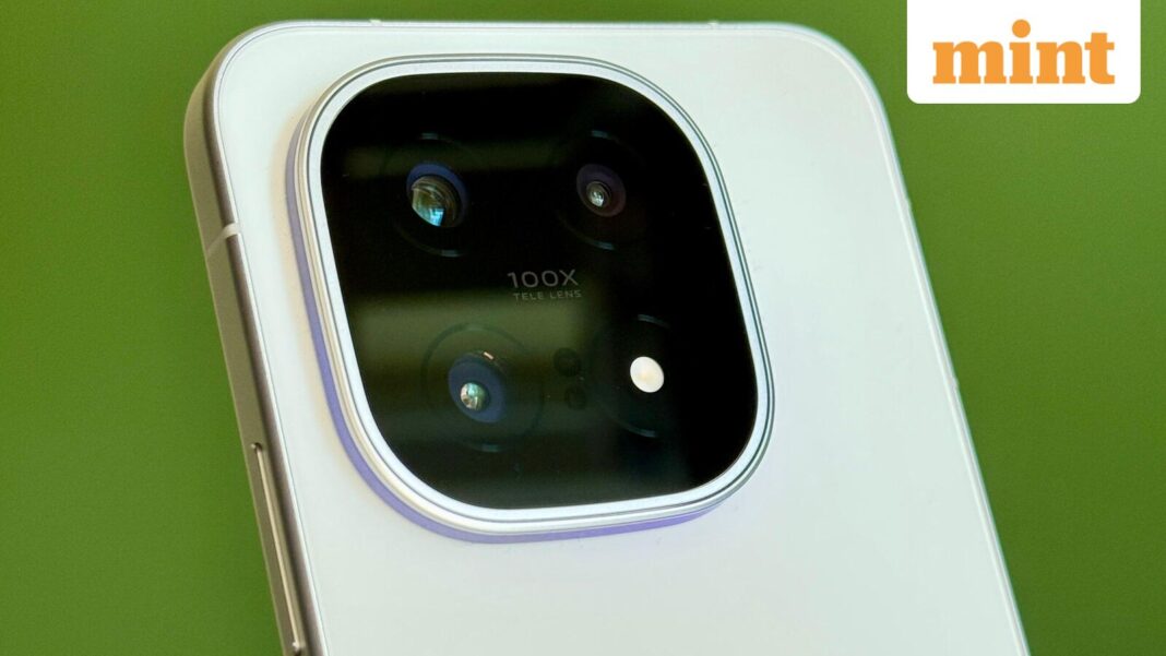 Key features of the iQOO 15 may include a Samsung 2K M14 OLED display, 8K VC cooling system, ray tracing technology, and a 7000mAh battery with 100W FlashCharge.
