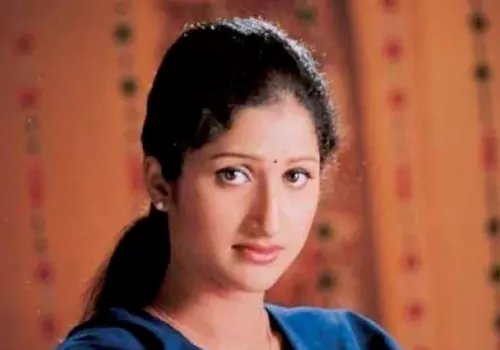 మళ్ళీ తెరపైకి నటి ప్రత్యూష మృతి కేసు..!
– PARAHUSHAR NEWS