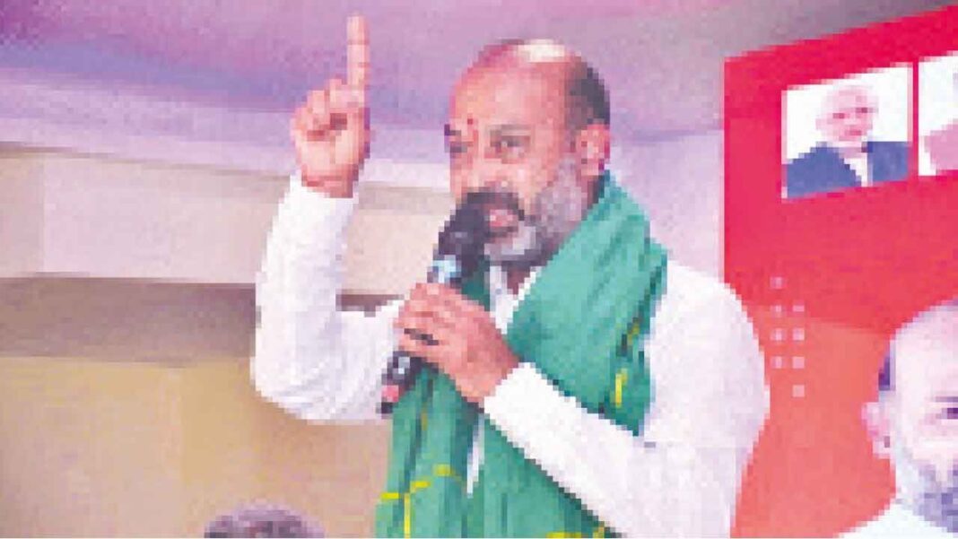 తెలంగాణ బీజేపీలో హిందుత్వంపై భిన్నాభిప్రాయాలు కొనసాగుతున్నాయి
– PARAHUSHAR NEWS