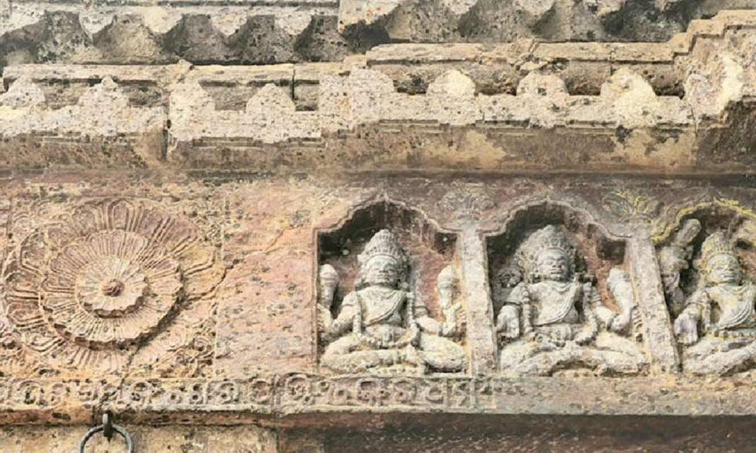 హనుమాన్ ఆలయంలో 300 ఏళ్ల నాటి శాసనం లభించింది
