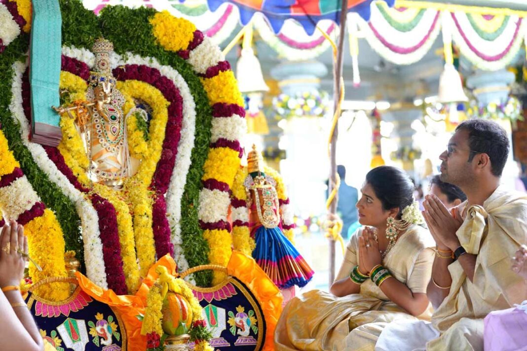 హైదరాబాద్‌లోని ASBL స్పైర్‌లో శ్రీ రుక్మిణీ సత్యభామ సమేత శ్రీ వేణుగోపాల స్వామి దేవస్థానం కుంభాభిషేకం
