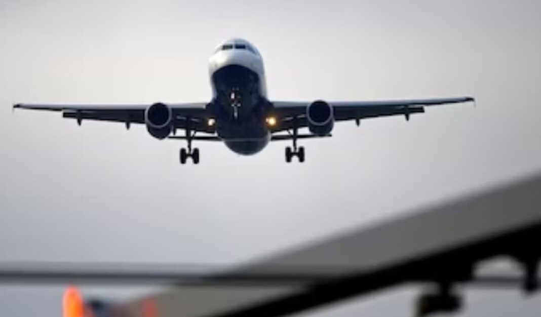 Dense fog disrupts ops at Delhi airport; over 60 flights cancelled- PARAHUSHAR NEWS