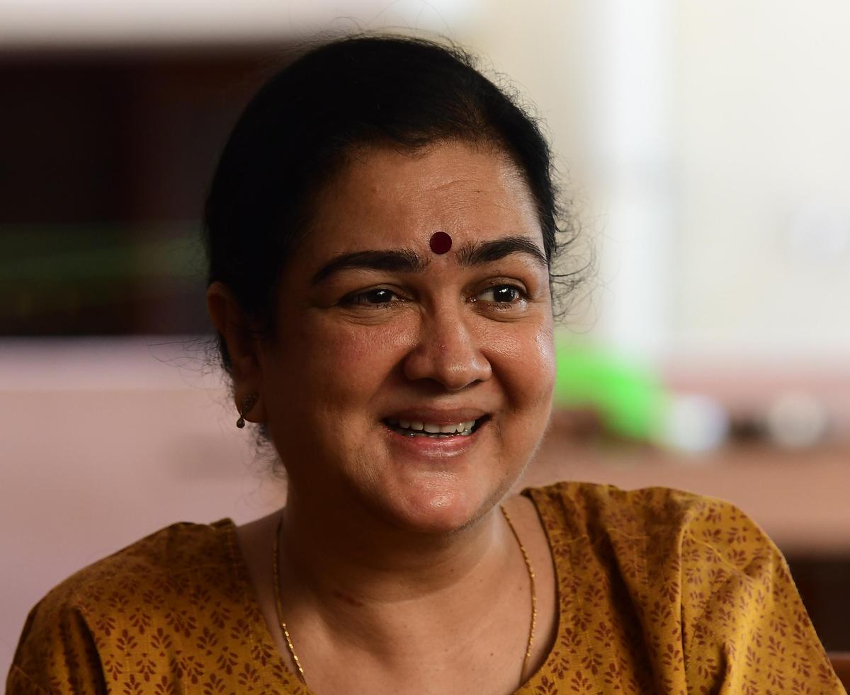 నటుడు ఊర్వశి యొక్క ఫైల్ చిత్రం నటుడు ఊర్వశి యొక్క ఫైల్ చిత్రం