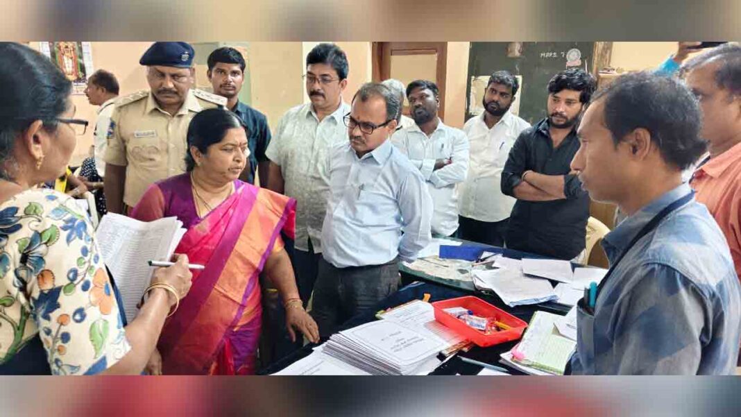 Bharathi Lakpathi Naik | More attention should be given to handling of nominations : Bharti Lakpati Naik-Namasthe Telangana
– PARAHUSHAR NEWS