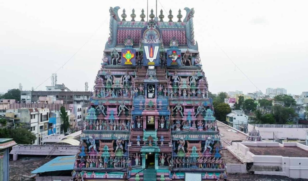 ఆంధ్రా: అనుమతి లేకుండా ఆలయ విలువైన వస్తువులను రవాణా చేసినందుకు కార్యనిర్వహణాధికారి సస్పెన్షన్కు గురయ్యారు
– PARAHUSHAR NEWS