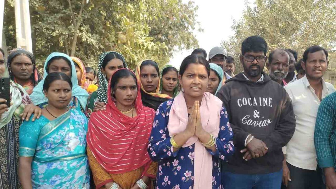 Irregularities in Rangayyapalli Gram Panchayat Elections.. Announcement of winners without recounting – Namasthe Telangana
– PARAHUSHAR NEWS