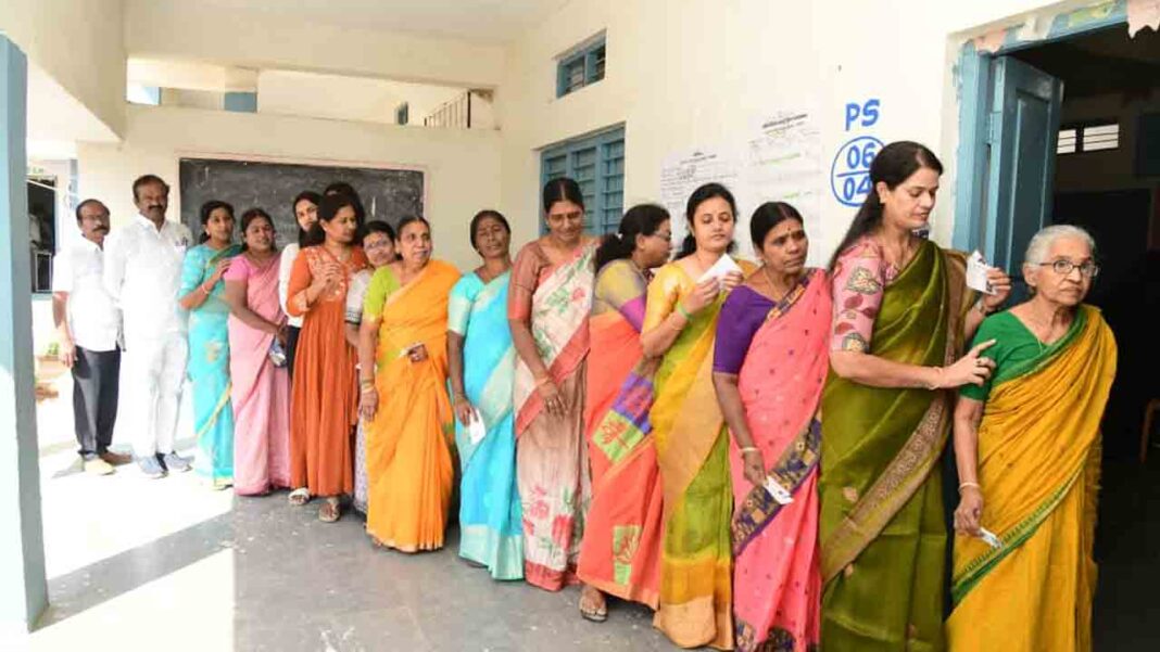 Sarpanch elections | Last round of Sarpanch Elections over..Final results coming soon-Namasthe Telangana
– PARAHUSHAR NEWS