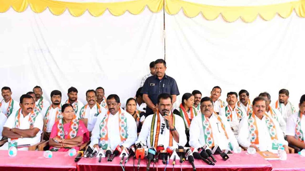 Sensational Comments | Sensational comments of MLA on senior Congress leader Chinnareddy-Namasthe Telangana
– PARAHUSHAR NEWS