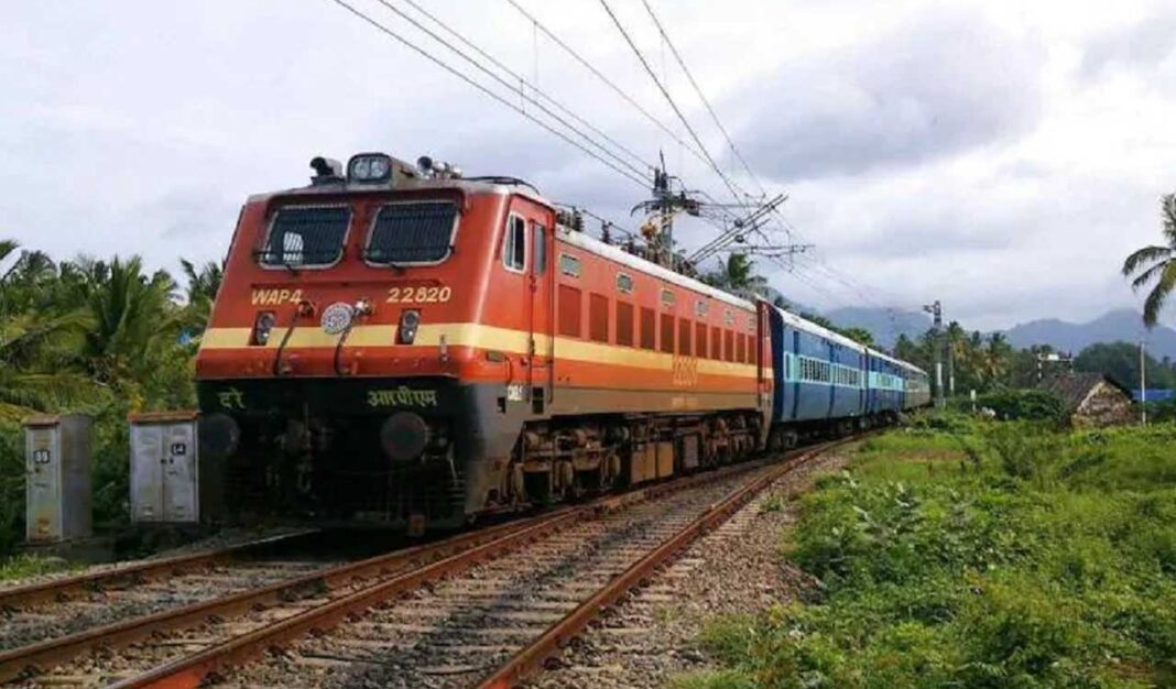 SCR to run three special trains today to clear weekend rush- PARAHUSHAR NEWS
