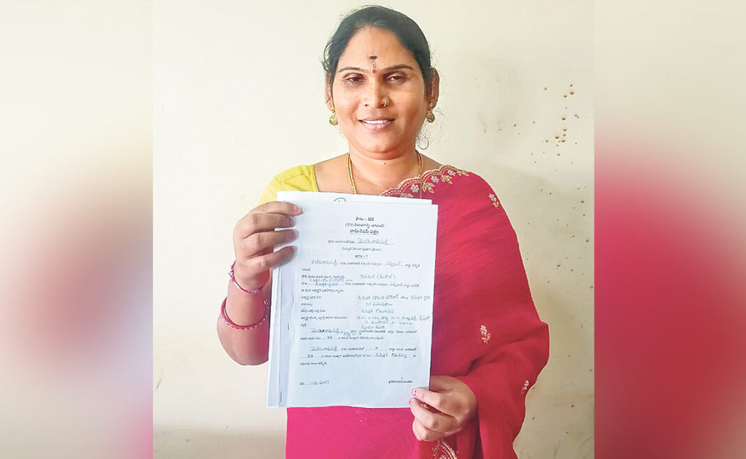 మంచిర్యాల గ్రామపంచాయతీలో ట్రాన్స్జెండర్ మహిళ నామినేషన్ను చూసింది
– PARAHUSHAR NEWS