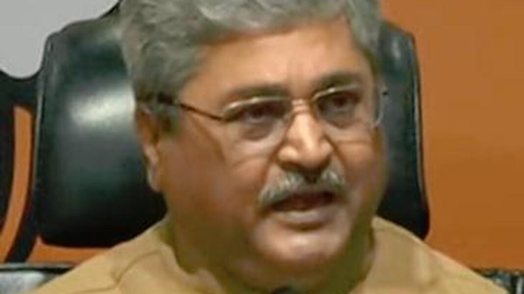 అంకితా భండారీ హత్య కేసులో తనను ఇరికించినందుకు చట్టపరమైన చర్యలు తీసుకుంటామని బీజేపీ నేత బెదిరించారు
– PARAHUSHAR NEWS