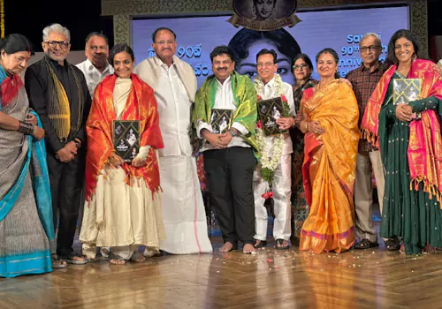 ఆ పాత్రే తప్ప సావిత్రిగారు కనపడే వారు కాదు – మాజీ ఉప రాష్ట్రపతి ఎం.వెంకయ్యనాయుడు
– PARAHUSHAR NEWS