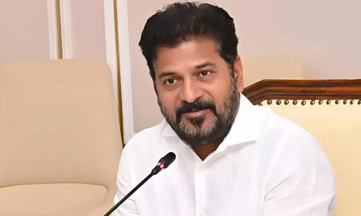 ఆదిలాబాద్‌ ఎయిర్‌పోర్టు పనులు ఏడాదిలోగా ప్రారంభిస్తామని సీఎం రేవంత్‌రెడ్డి చెప్పారు
