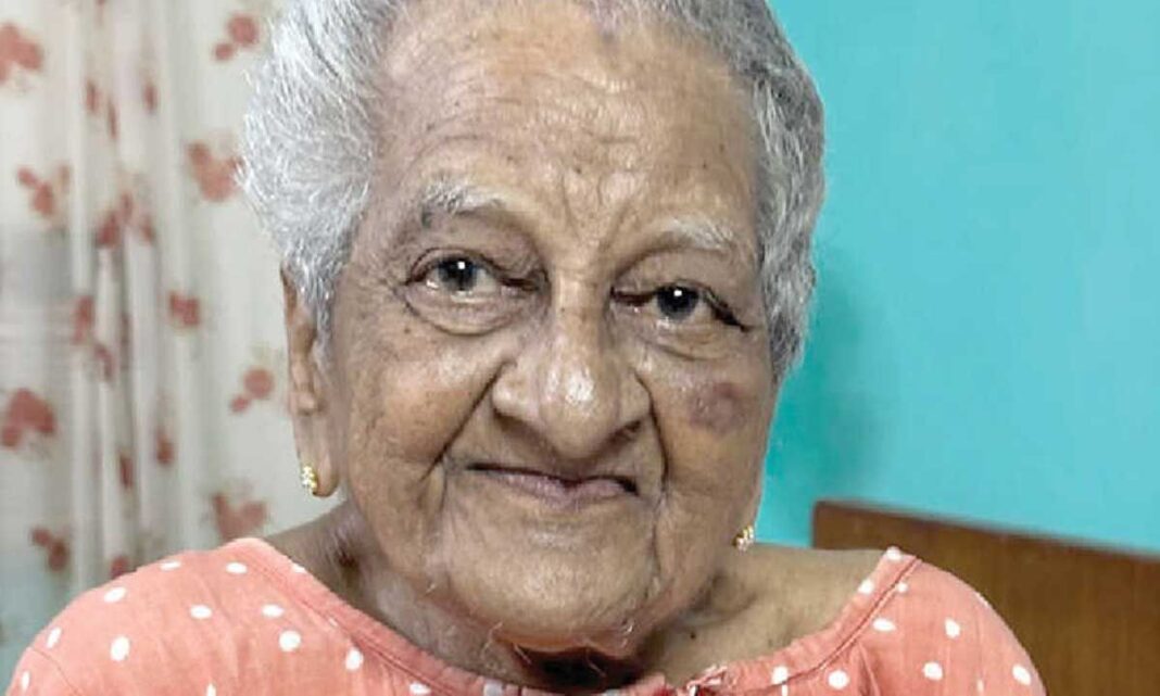 ఆమెకు 100 ఏళ్లు నిండడంతో, డాక్టర్ లక్ష్మీ బాయి AIIMS-BBSRకి రూ. 3.40 కోట్లు విరాళంగా ఇచ్చారు.

