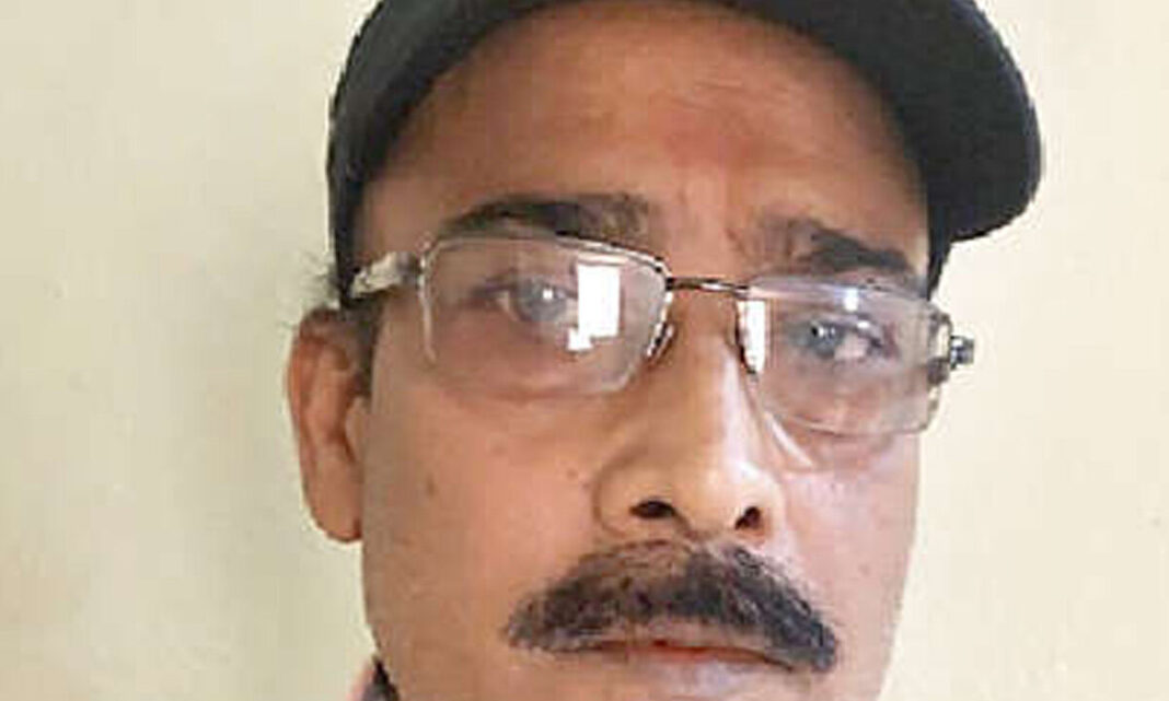 కోట్ల విలువైన క్లరికల్ సిబ్బంది ఆస్తులు బయటపడ్డాయి
