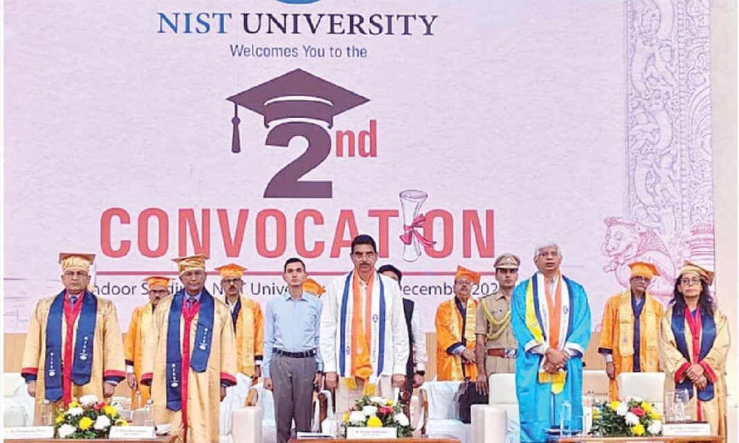 జీవితాన్ని లక్ష్యంతో నావిగేట్ చేయండి, Guv యువతకు ఉద్బోధించారు
– PARAHUSHAR NEWS