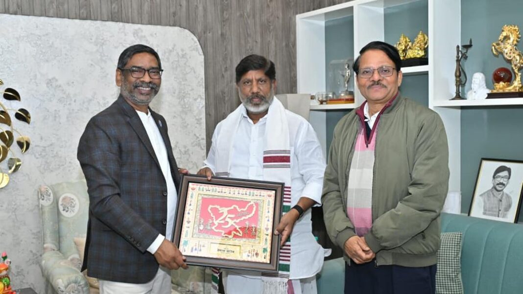తెలంగాణ రైజింగ్ 2047 గ్లోబల్ సమ్మిట్‌కు జార్ఖండ్ సీఎంను తెలంగాణ డిప్యూటీ సీఎం ఆహ్వానించారు
