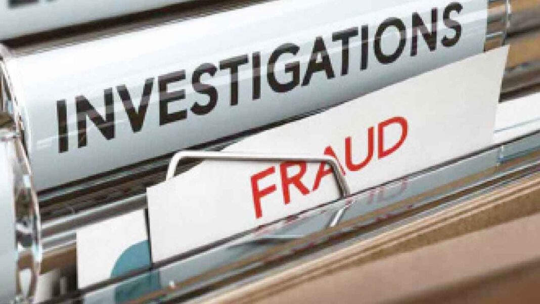 పీఏసీ సబ్ ఇన్‌స్పెక్టర్, కానిస్టేబుల్ అరెస్ట్
