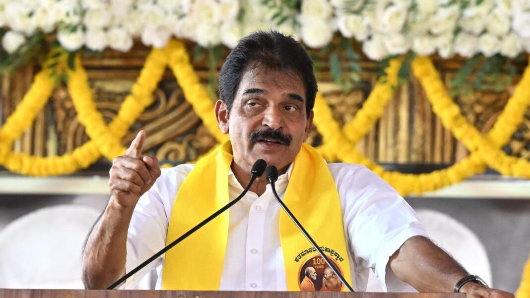 బెంగళూరు కూల్చివేత వ్యాఖ్యలపై కాంగ్రెస్ నాయకులు పినరయిని లాగారు, కానీ AICC చేత ర్యాప్ చేయబడింది
