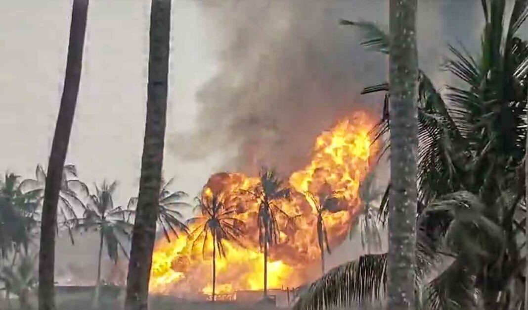ఆంధ్రాలోని గ్యాస్‌ బావిని ఆర్పేందుకు ఢిల్లీ, ముంబై నుంచి నిపుణుల బృందాలు చేరుకున్నాయి
