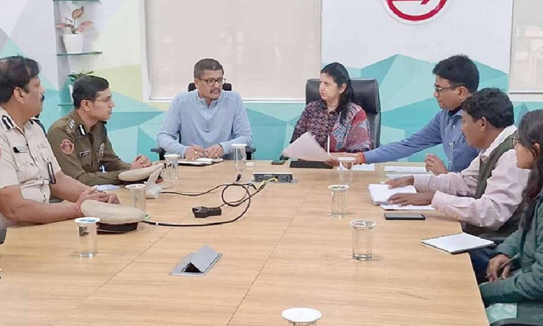 అమా బస్ సిస్టమ్ సేవలను మెరుగుపరచడానికి ప్యానెల్ ఏర్పాటు చేయబడింది
– PARAHUSHAR NEWS