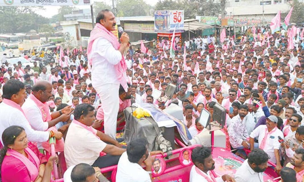 ఉత్తమ్, పద్మావతి ‘దోషి’ పోలీసు అధికారులకు ఆశ్రయం ఇస్తున్నారని మాజీ ఎమ్మెల్యే ఆరోపించారు
– PARAHUSHAR NEWS