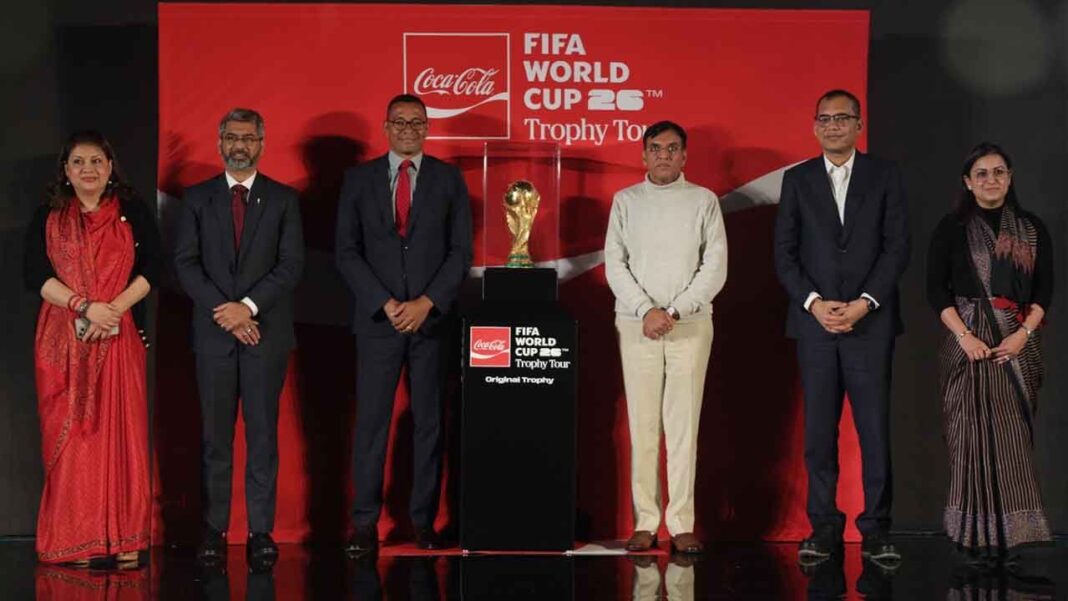 కోకా-కోలా 12 సంవత్సరాల తర్వాత భారతదేశానికి ఐకానిక్ FIFA ప్రపంచ కప్™ ట్రోఫీని అందించింది
