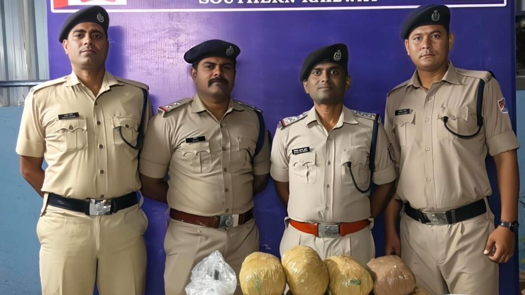 జోలార్‌పేట రైల్వే స్టేషన్‌లో 21 కిలోల గంజాయిని ఆర్పీఎఫ్‌ స్వాధీనం చేసుకుంది
