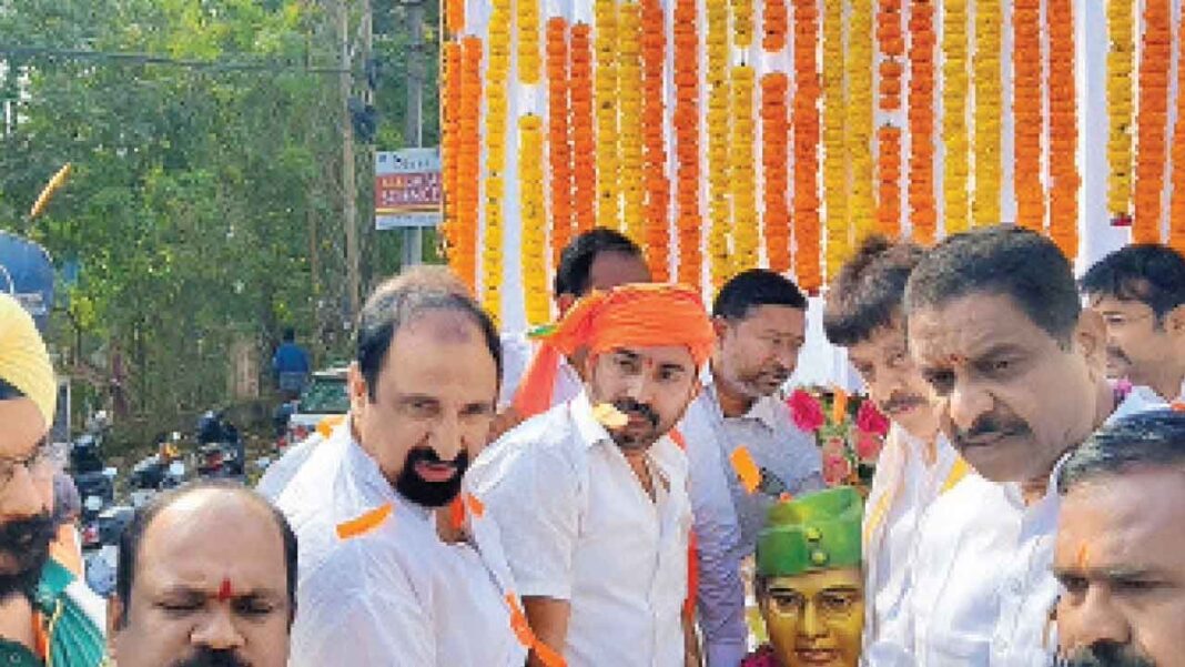 నేతాజీ ధైర్యం యువతకు స్ఫూర్తినిస్తోందని బీజేపీ రాష్ట్ర చీఫ్ అన్నారు
– PARAHUSHAR NEWS