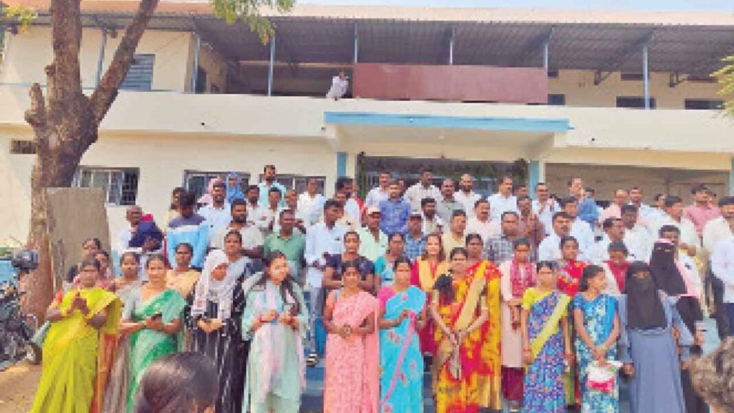 ప్రభుత్వం 430 జూనియర్ కళాశాలల్లో మెగా పేరెంట్-టీచర్ సమావేశాన్ని నిర్వహిస్తోంది
