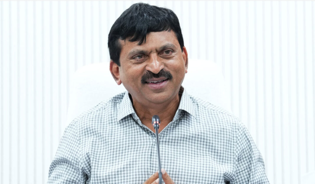 ఖమ్మం ఎత్తిపోతల పరంపర: నిరసనల్లో ‘పెయిడ్ ఆర్టిస్టులను’ ఉపయోగించుకున్నారని పొంగులేటి ఆరోపించారు.
