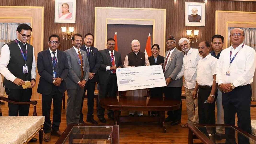 SBI Hyd Circle సాయుధ దళాల పతాక దినోత్సవ నిధికి 53 లక్షల రూపాయలను విరాళంగా ఇచ్చింది
– PARAHUSHAR NEWS